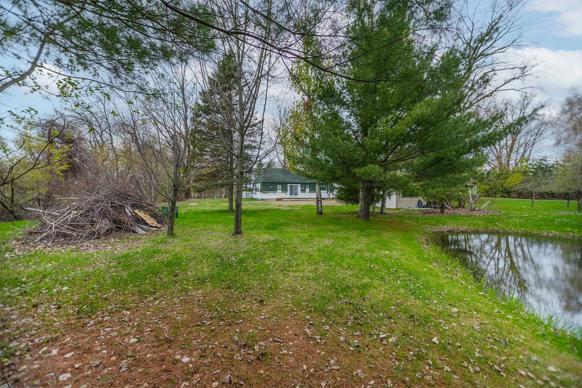 









8431


Route Marie-Victorin

,
Contrecoeur,




QC
J0L1C0

