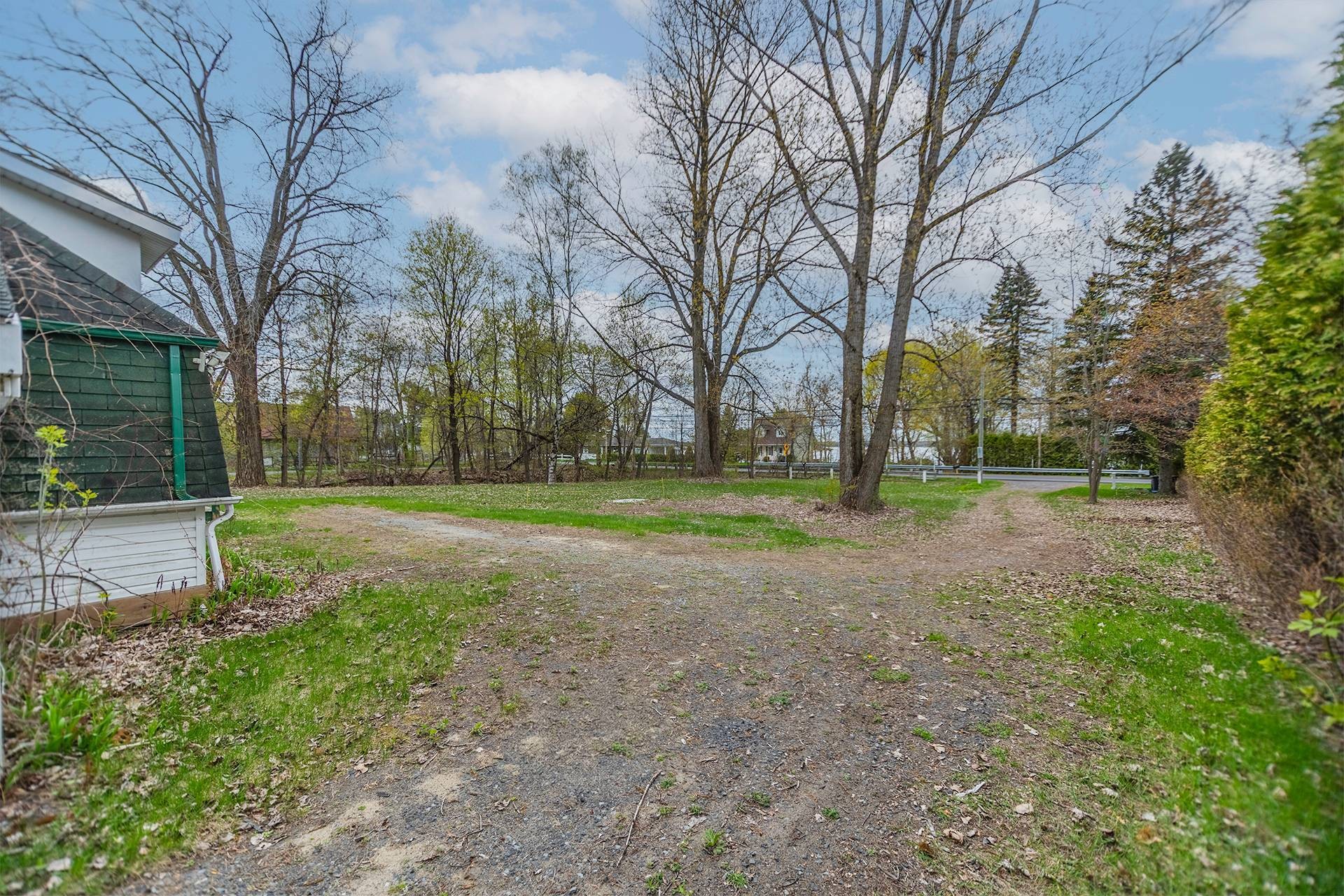









8431


Route Marie-Victorin

,
Contrecoeur,




QC
J0L1C0

