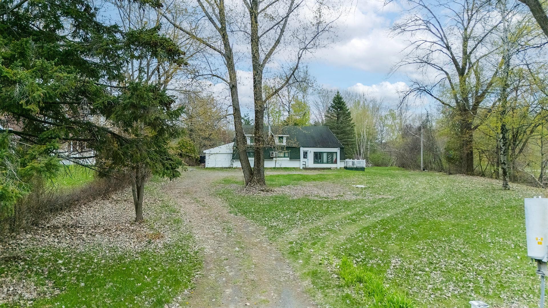 









8431


Route Marie-Victorin

,
Contrecoeur,




QC
J0L1C0

