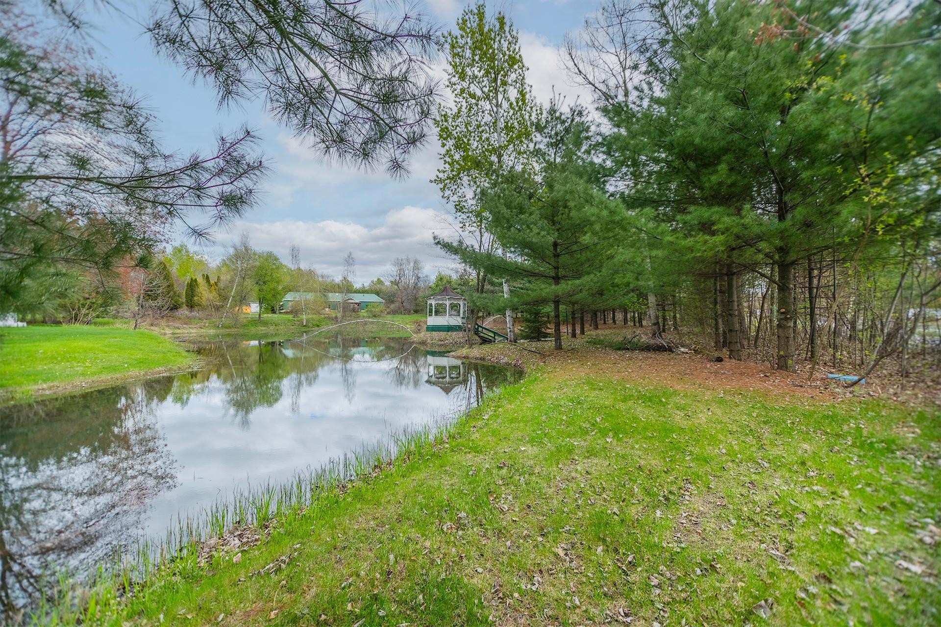 









8431


Route Marie-Victorin

,
Contrecoeur,




QC
J0L1C0

