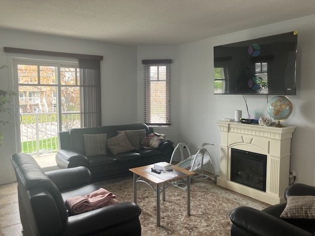 









1004


Ch. de Montréal O.

, 2,
Gatineau (Masson-Angers),




QC
J8M0A1

