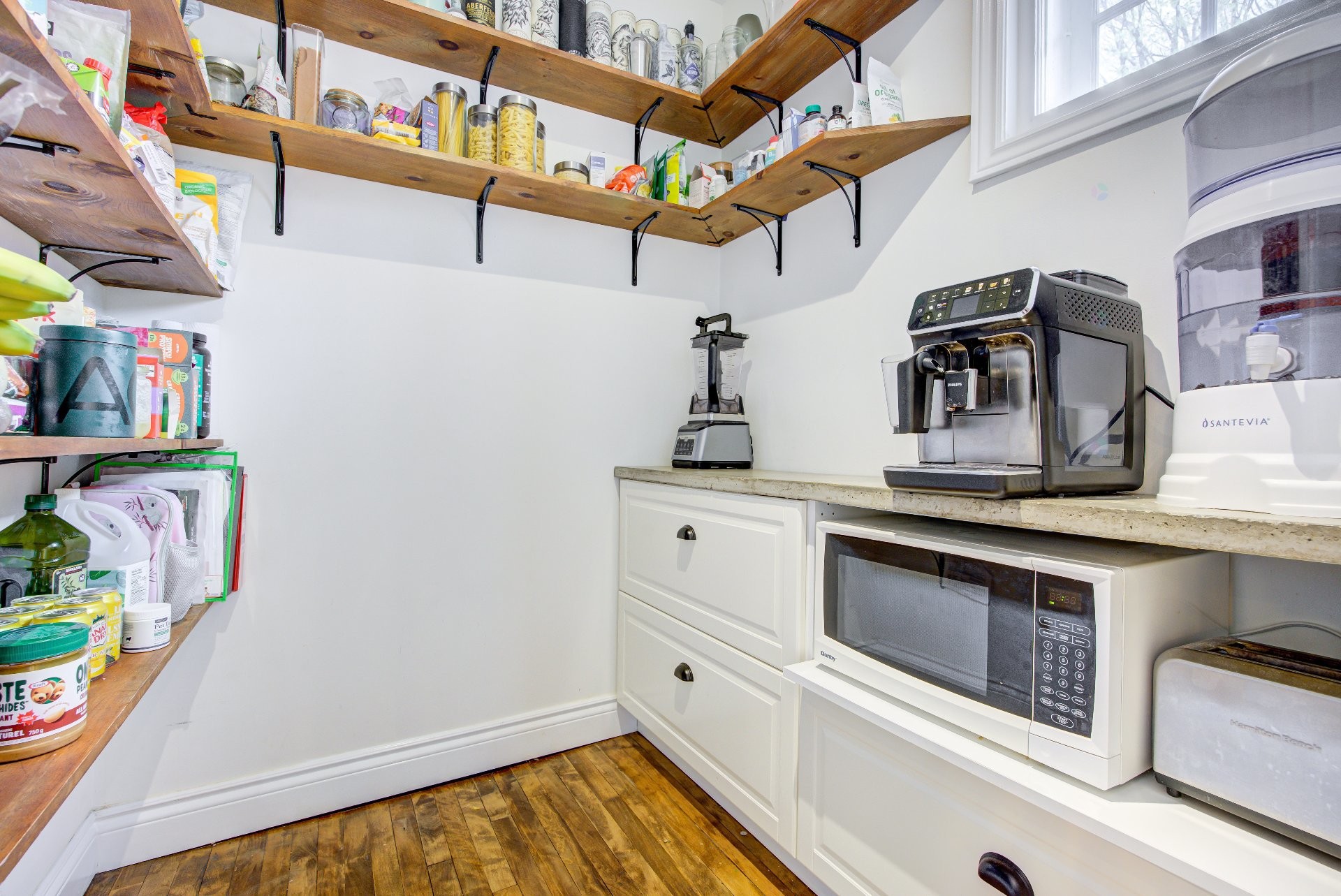 









432


Rue Parker

,
Gatineau (Aylmer),




QC
J9H4P7

