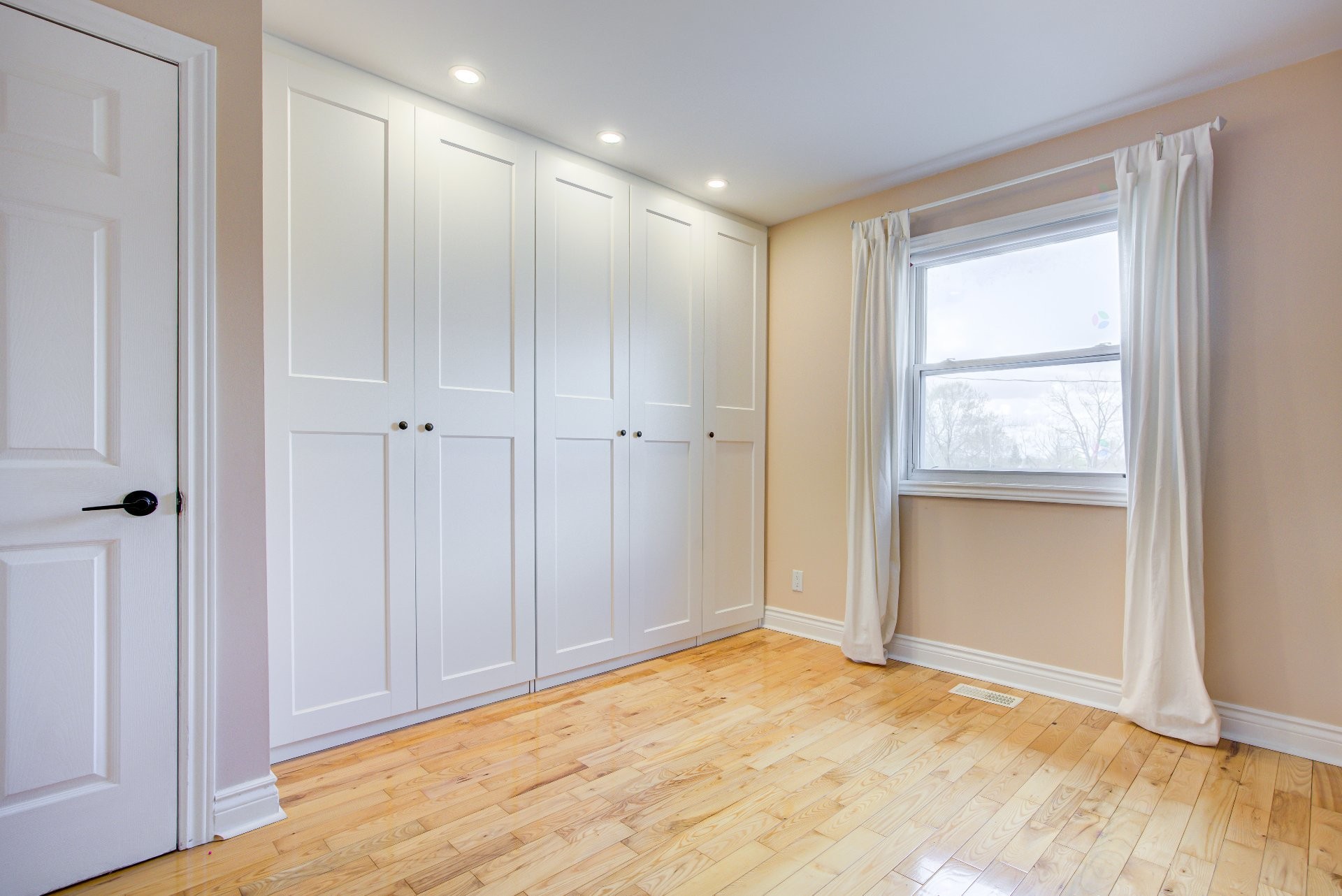 









432


Rue Parker

,
Gatineau (Aylmer),




QC
J9H4P7

