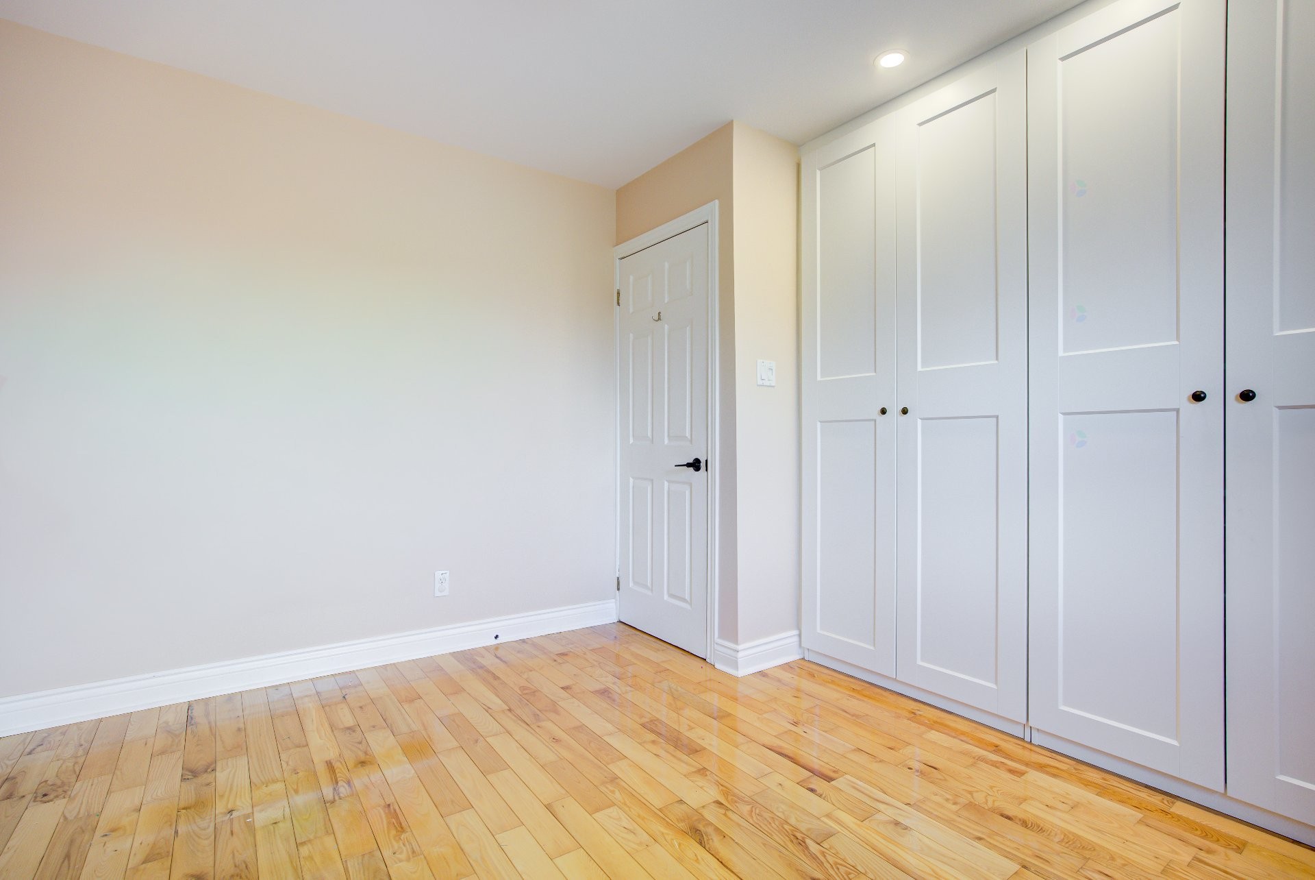 









432


Rue Parker

,
Gatineau (Aylmer),




QC
J9H4P7

