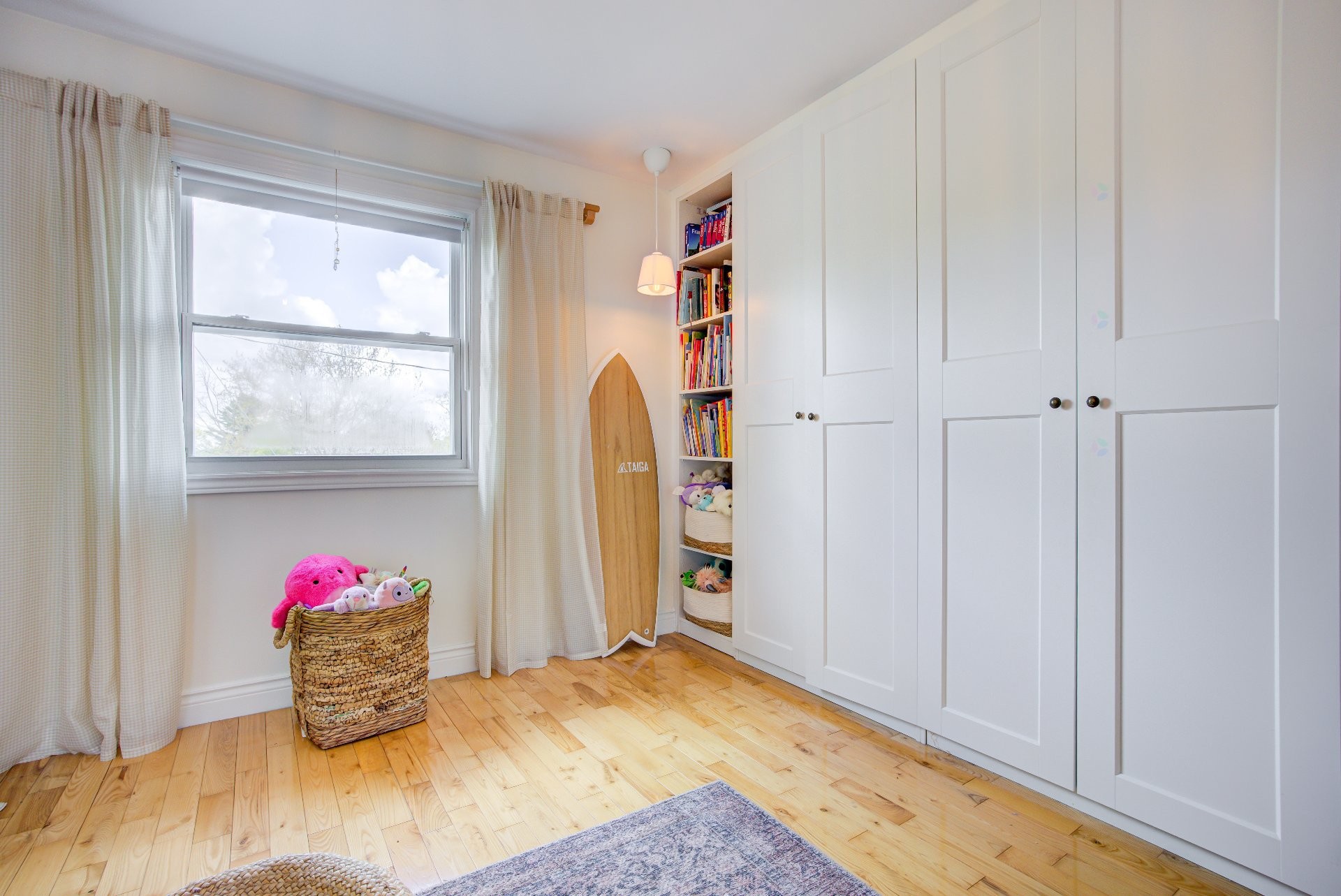









432


Rue Parker

,
Gatineau (Aylmer),




QC
J9H4P7


