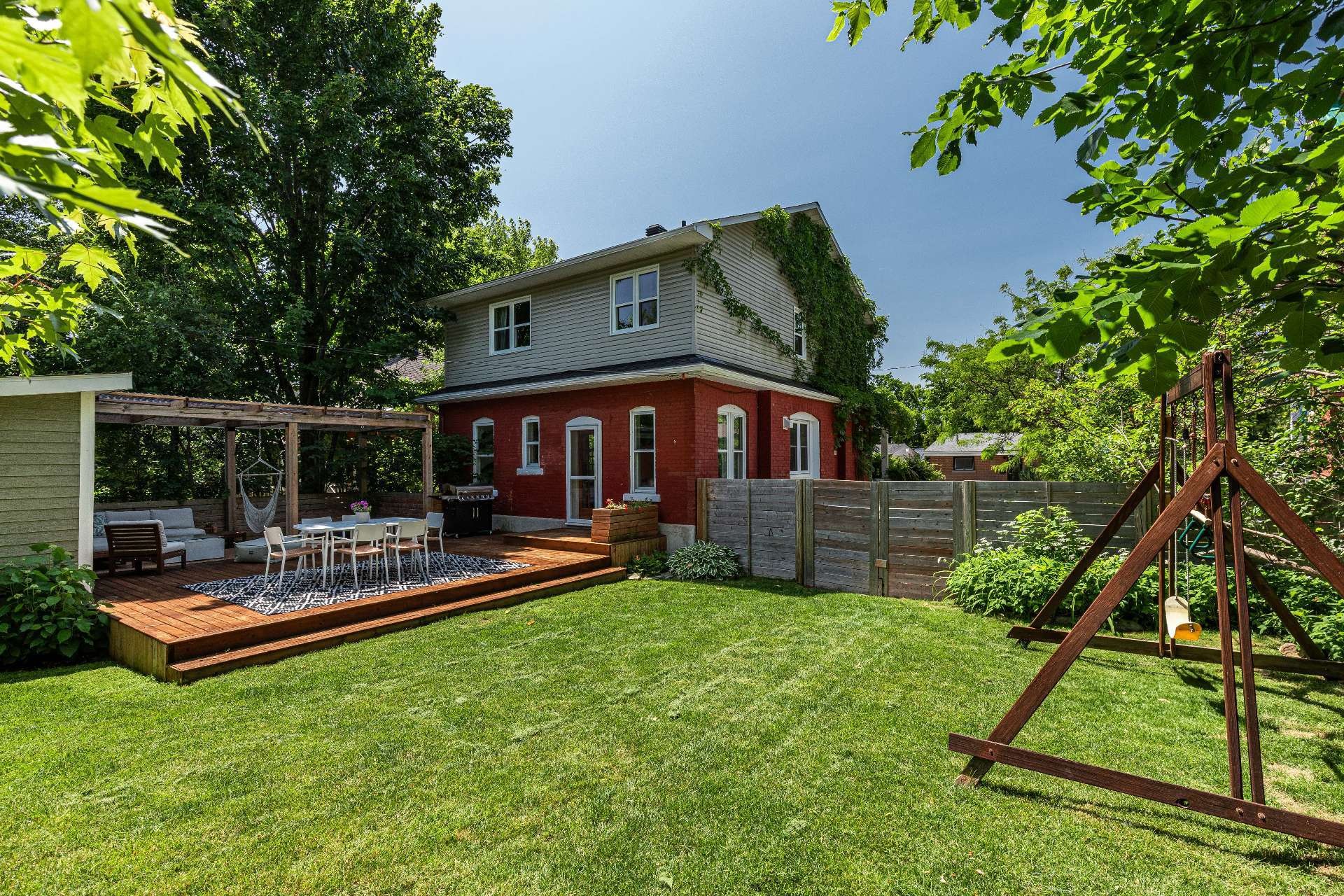 









432


Rue Parker

,
Gatineau (Aylmer),




QC
J9H4P7

