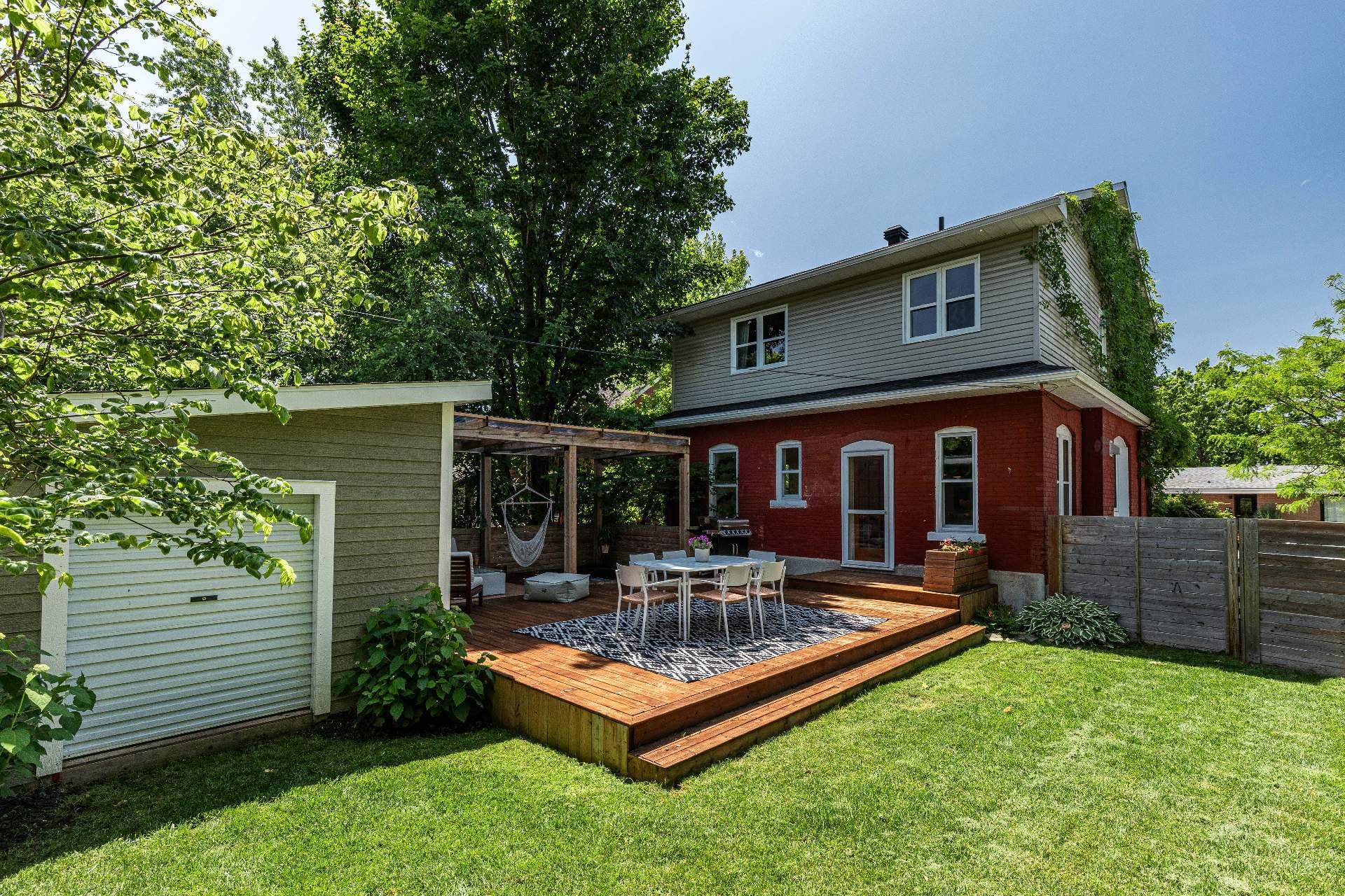 









432


Rue Parker

,
Gatineau (Aylmer),




QC
J9H4P7

