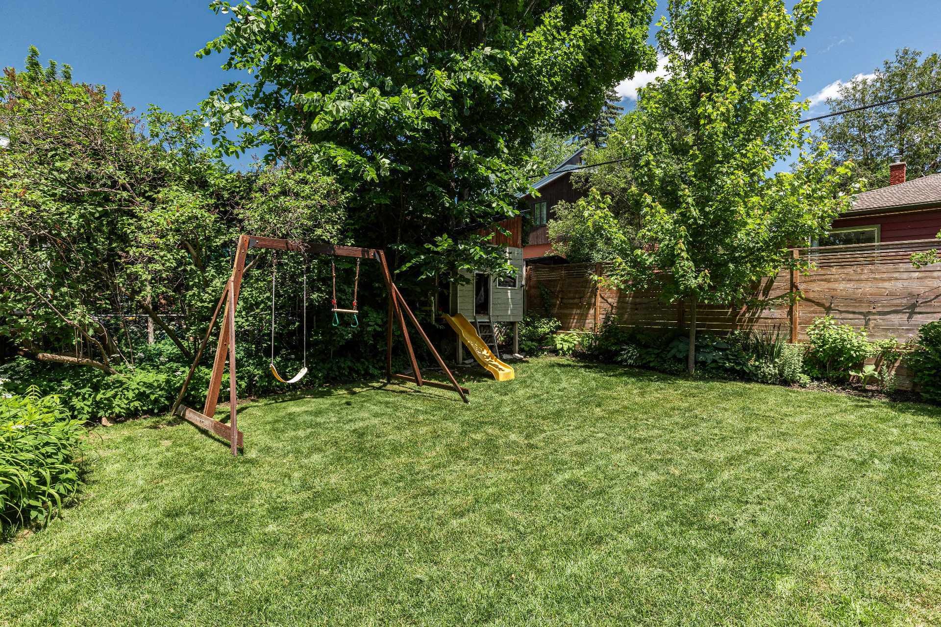









432


Rue Parker

,
Gatineau (Aylmer),




QC
J9H4P7


