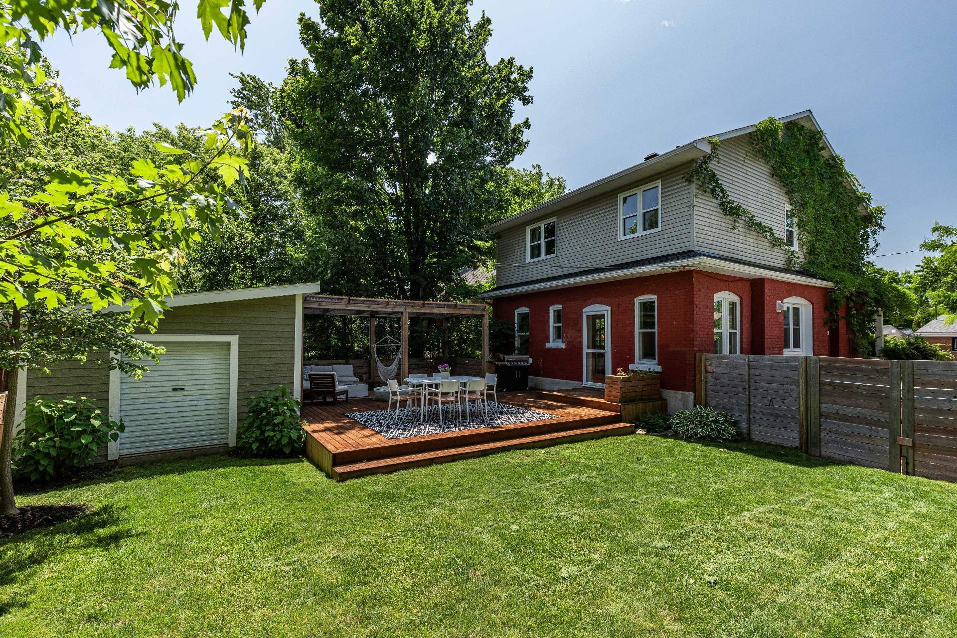 









432


Rue Parker

,
Gatineau (Aylmer),




QC
J9H4P7

