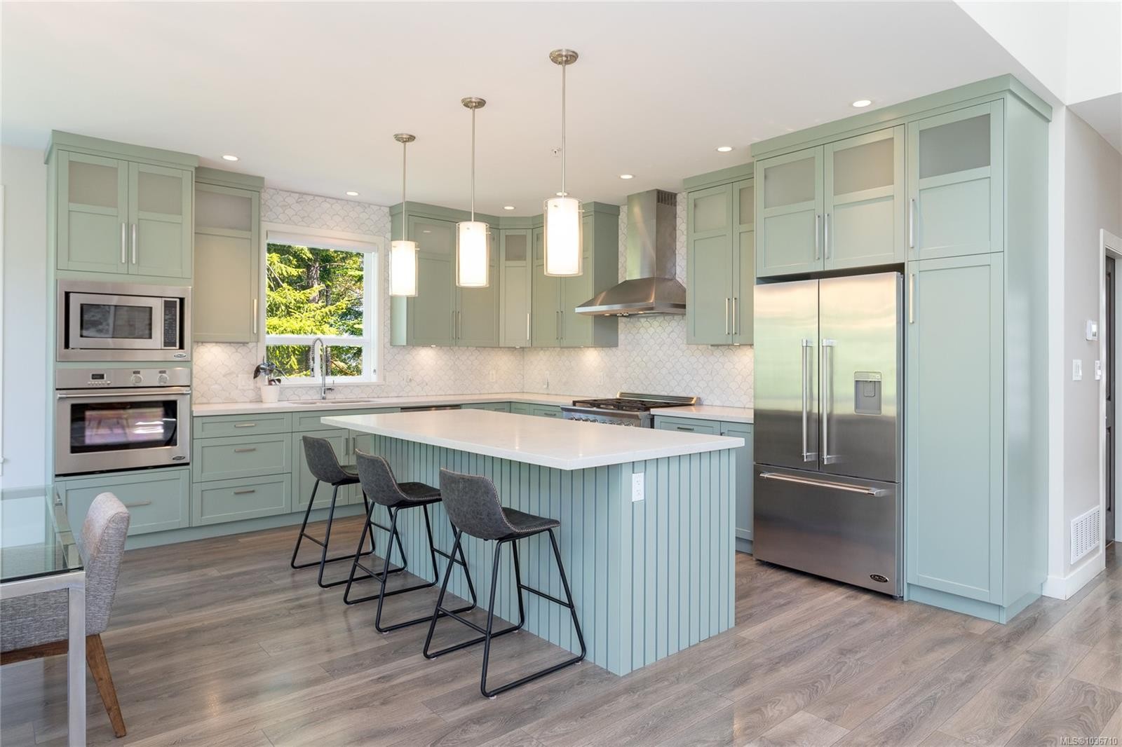 









2044


Rivers

Crossing,
Highlands,




BC
V9B 0S6

