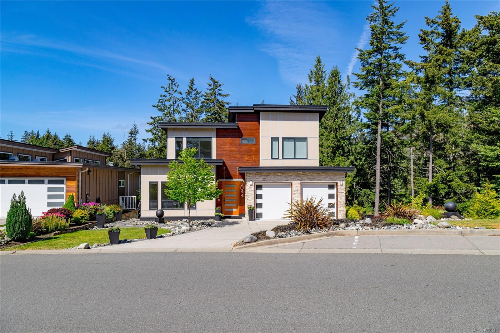 









2044


Rivers

Crossing,
Highlands,




BC
V9B 0S6

