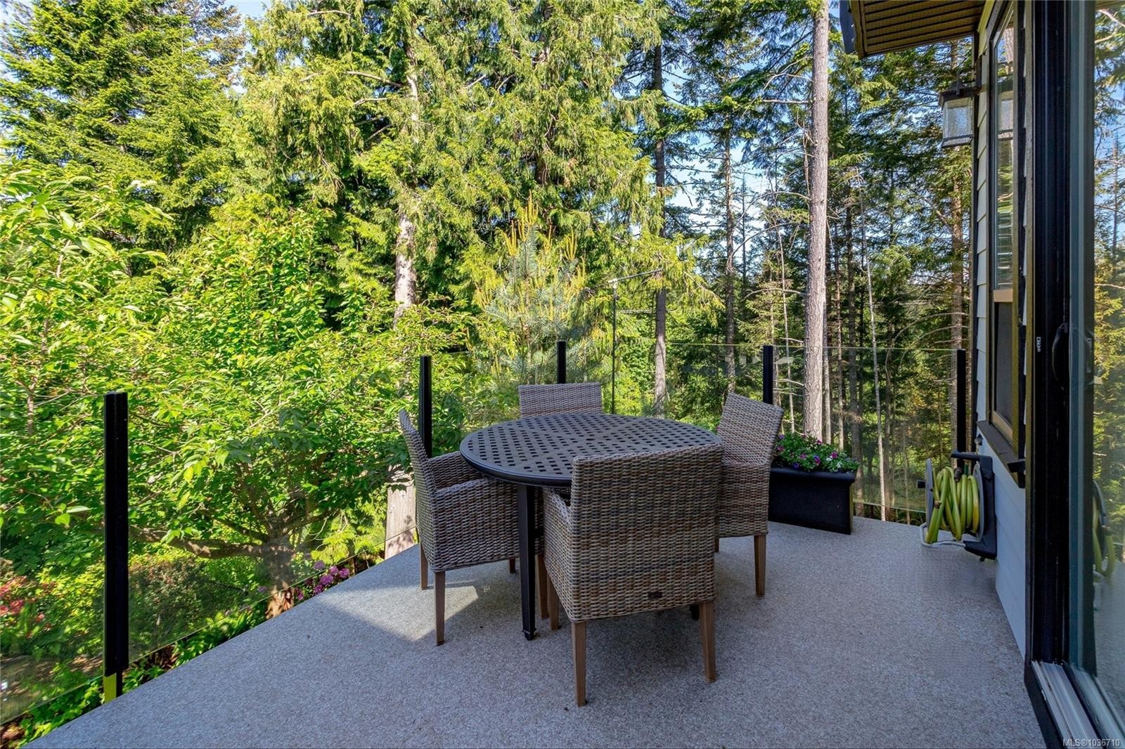 









2044


Rivers

Crossing,
Highlands,




BC
V9B 0S6

