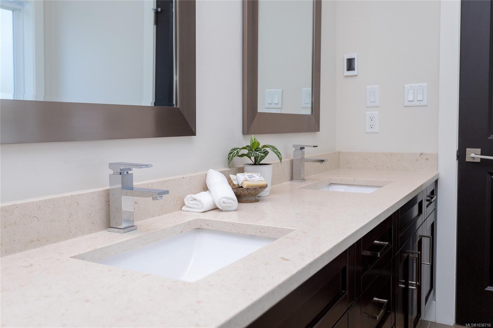 









2044


Rivers

Crossing,
Highlands,




BC
V9B 0S6

