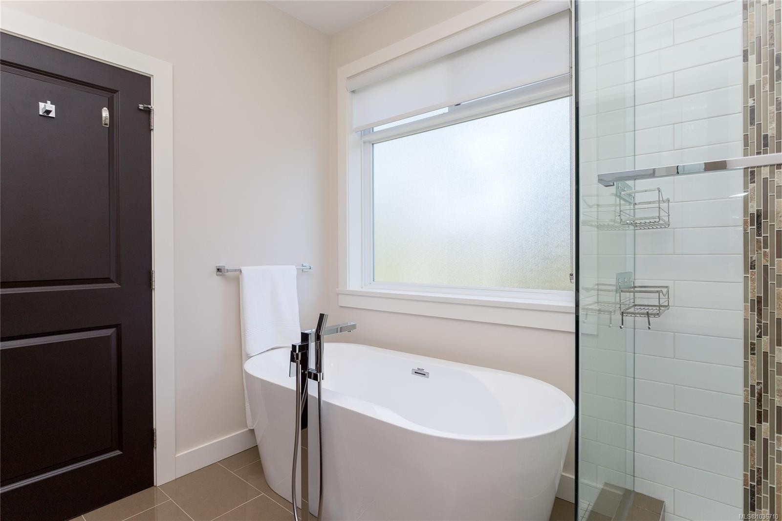 









2044


Rivers

Crossing,
Highlands,




BC
V9B 0S6

