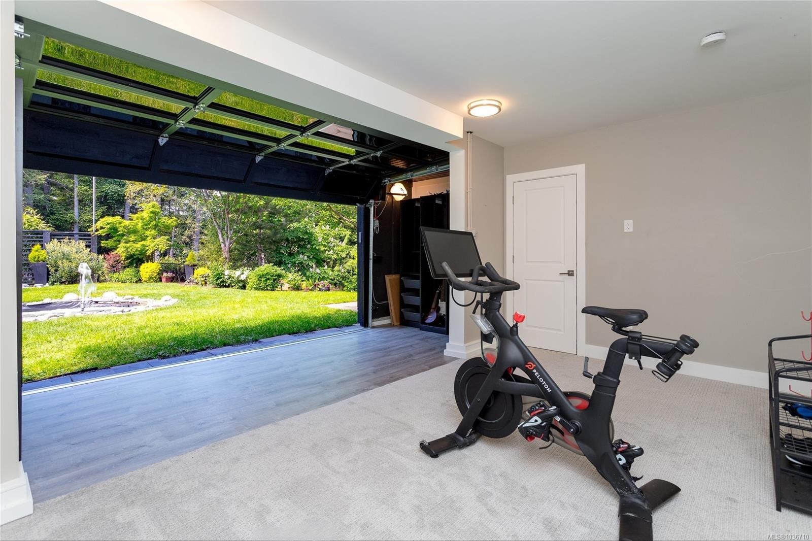 









2044


Rivers

Crossing,
Highlands,




BC
V9B 0S6

