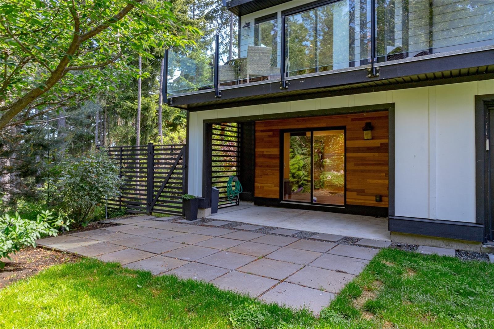 









2044


Rivers

Crossing,
Highlands,




BC
V9B 0S6

