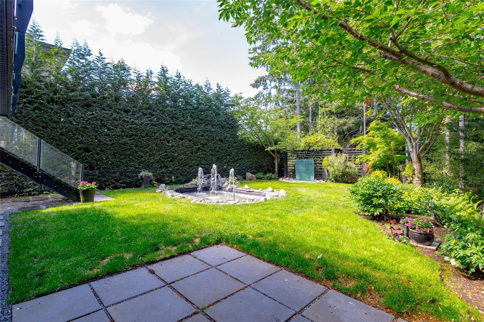 









2044


Rivers

Crossing,
Highlands,




BC
V9B 0S6

