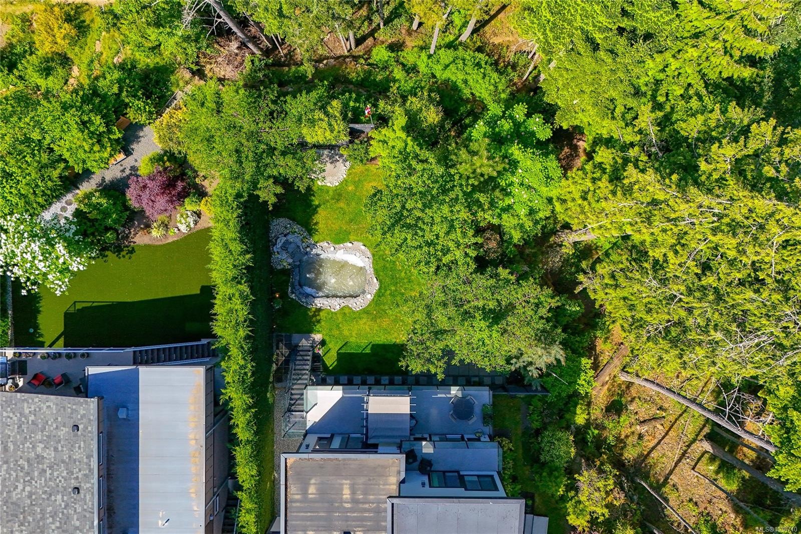 









2044


Rivers

Crossing,
Highlands,




BC
V9B 0S6

