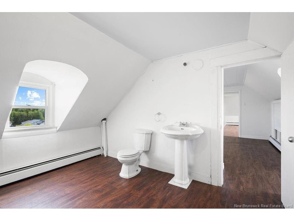 









70


Sullivan Road

,
Kouchibouguac,







NB
E4X 1L7

