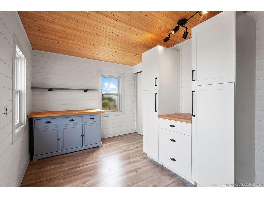 









70


Sullivan Road

,
Kouchibouguac,







NB
E4X 1L7

