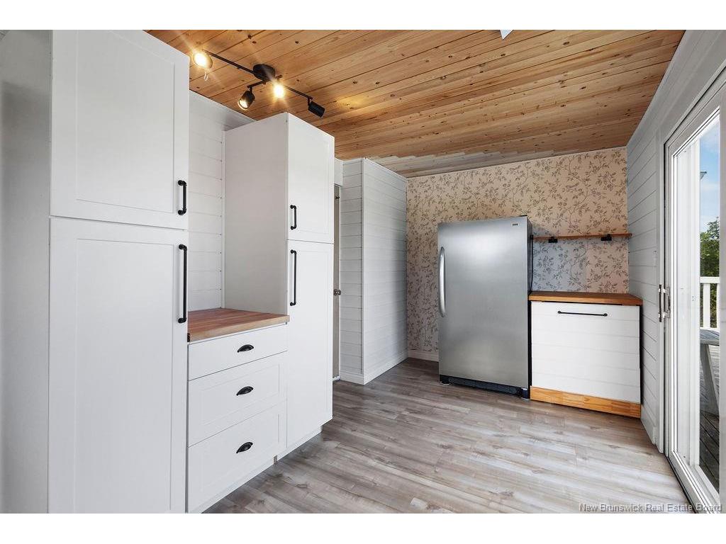 









70


Sullivan Road

,
Kouchibouguac,







NB
E4X 1L7

