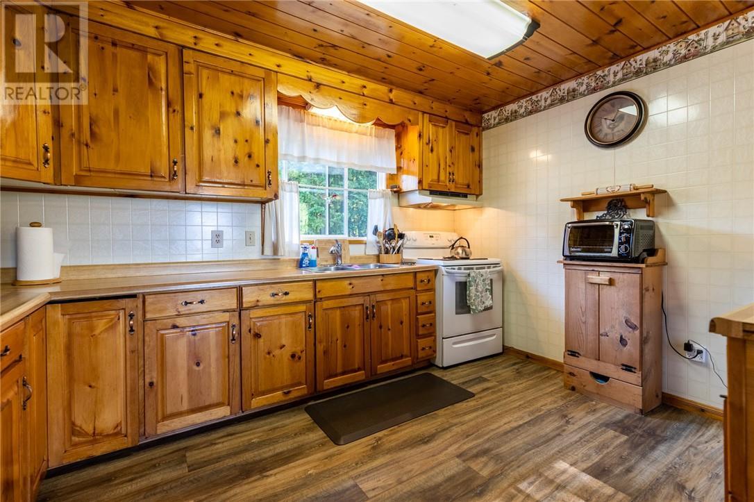 












75 Holmes Street

,
Spring Bay, Manitoulin Island,




Ontario
P0P2B0

