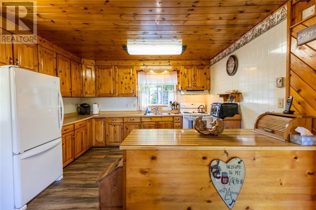












75 Holmes Street

,
Spring Bay, Manitoulin Island,




Ontario
P0P2B0

