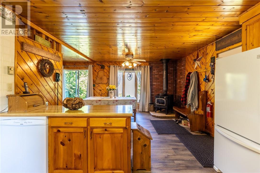 












75 Holmes Street

,
Spring Bay, Manitoulin Island,




Ontario
P0P2B0

