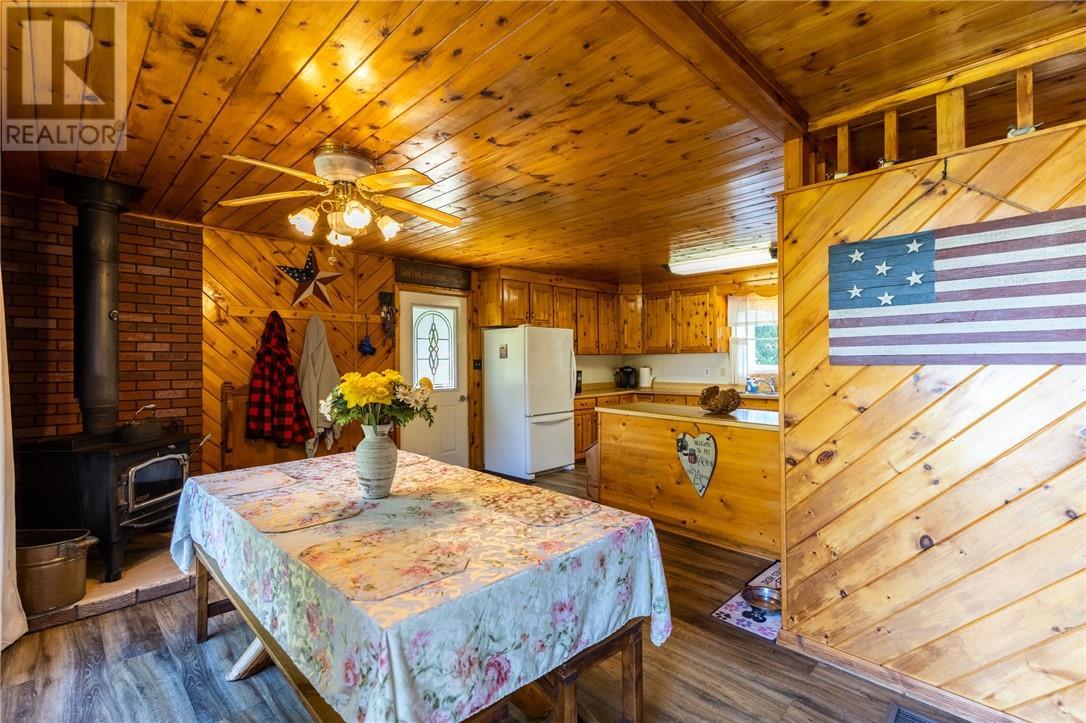 












75 Holmes Street

,
Spring Bay, Manitoulin Island,




Ontario
P0P2B0

