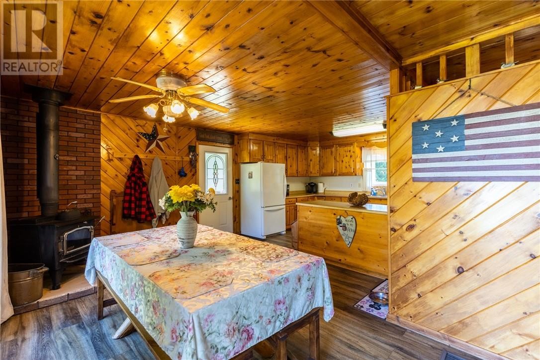












75 Holmes Street

,
Spring Bay, Manitoulin Island,




Ontario
P0P2B0

