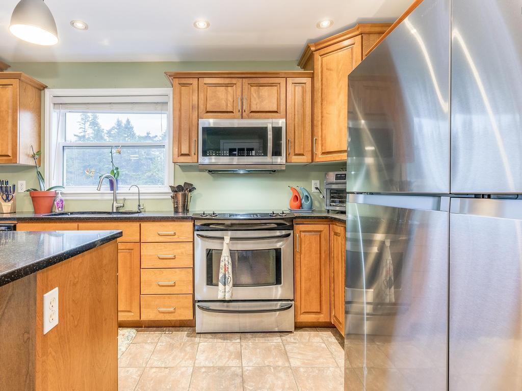 












16 Morgan Drive

,
Lawrencetown,




NS
B2Z 1V6

