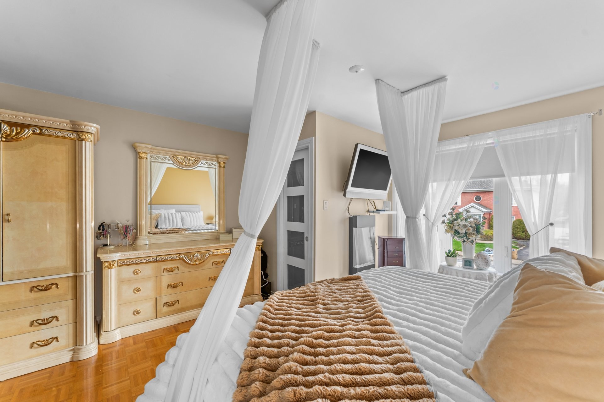 









3442

 - 3446


Rue Édith

,
Laval (Chomedey),




QC
H7P9Z7

