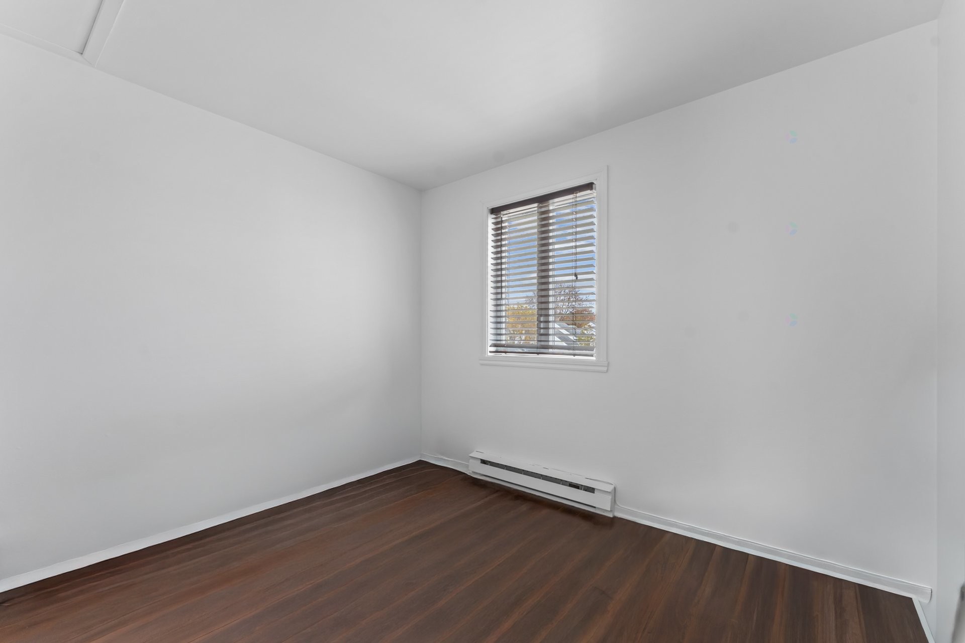 









3442

 - 3446


Rue Édith

,
Laval (Chomedey),




QC
H7P9Z7

