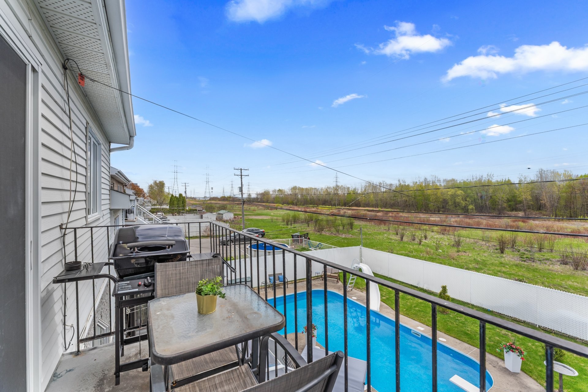 









3442

 - 3446


Rue Édith

,
Laval (Chomedey),




QC
H7P9Z7

