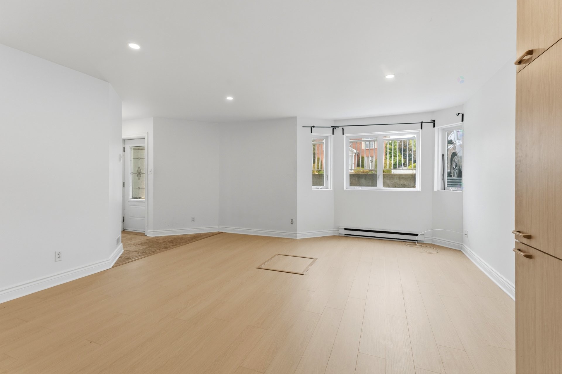 









3442

 - 3446


Rue Édith

,
Laval (Chomedey),




QC
H7P9Z7

