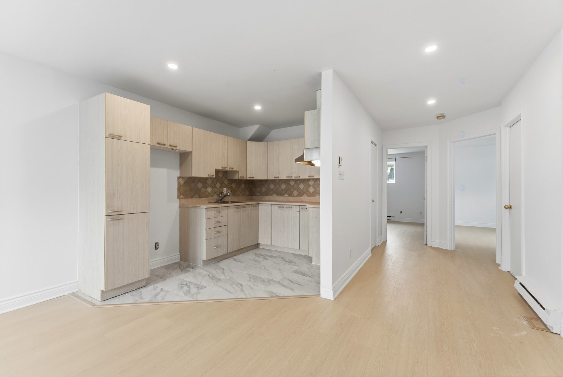 









3442

 - 3446


Rue Édith

,
Laval (Chomedey),




QC
H7P9Z7

