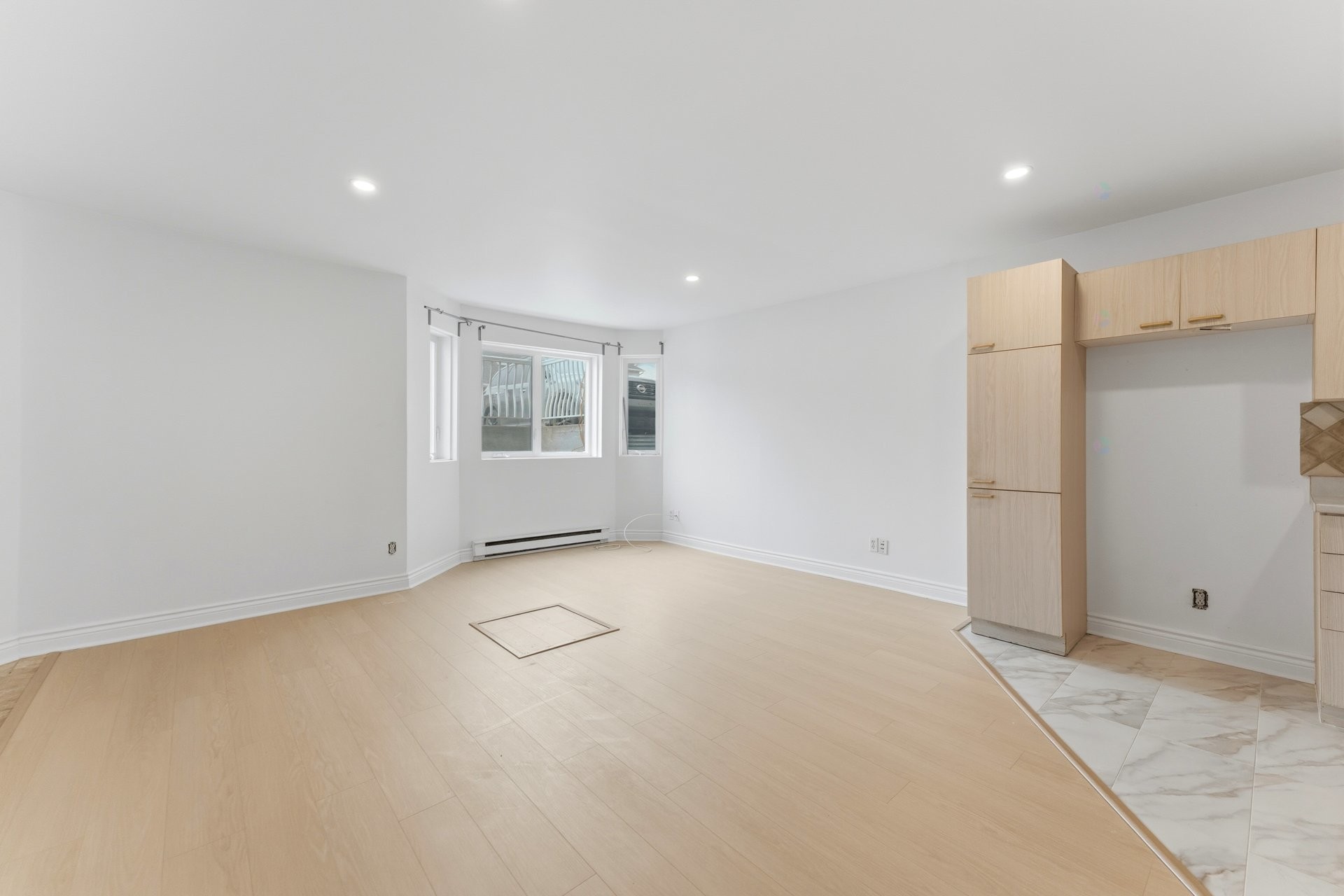 









3442

 - 3446


Rue Édith

,
Laval (Chomedey),




QC
H7P9Z7

