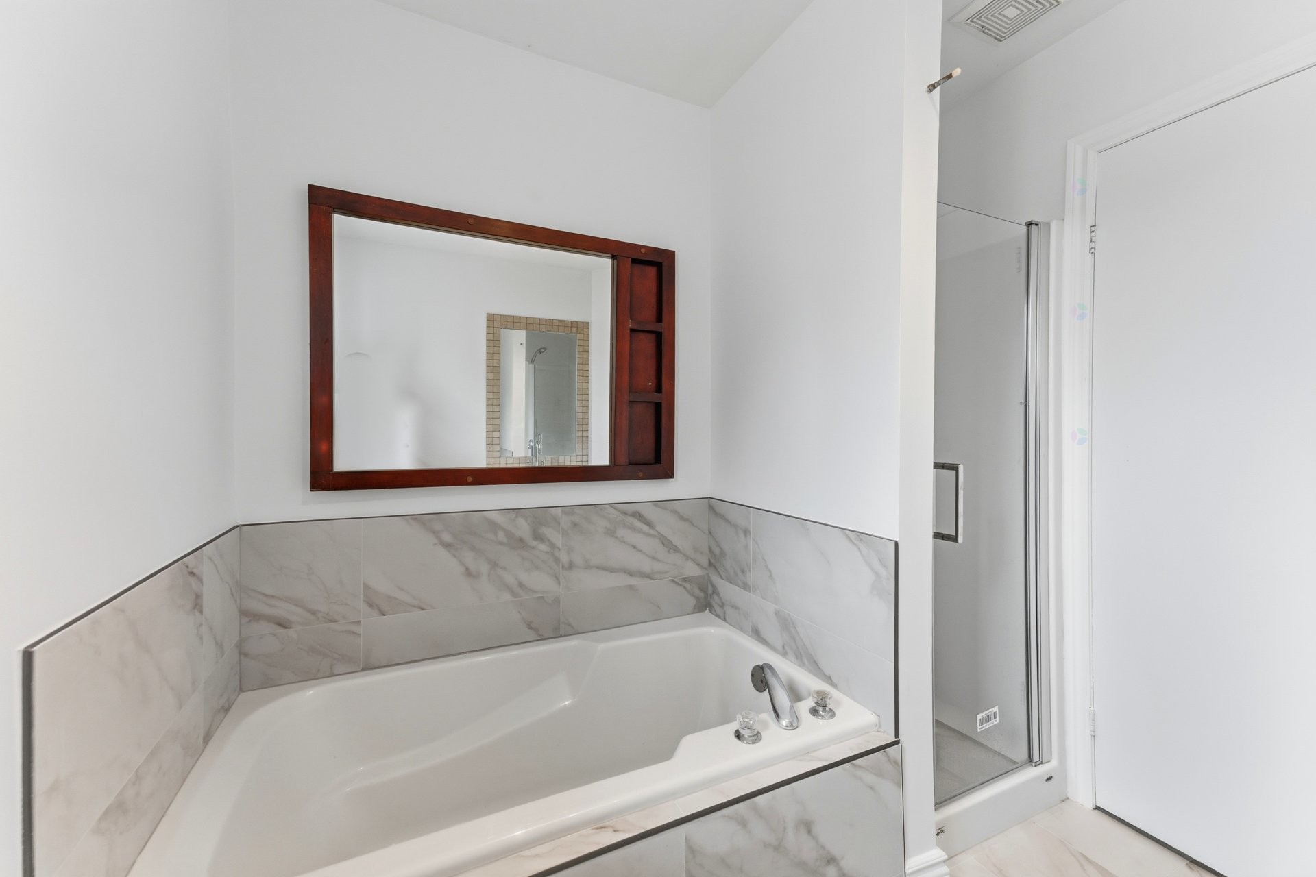 









3442

 - 3446


Rue Édith

,
Laval (Chomedey),




QC
H7P9Z7

