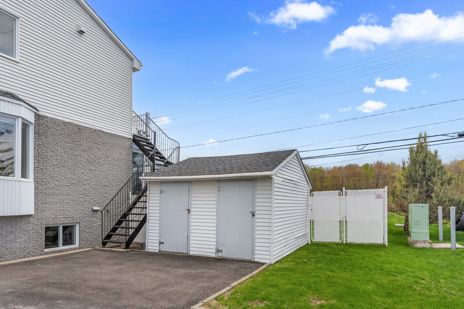 









3442

 - 3446


Rue Édith

,
Laval (Chomedey),




QC
H7P9Z7

