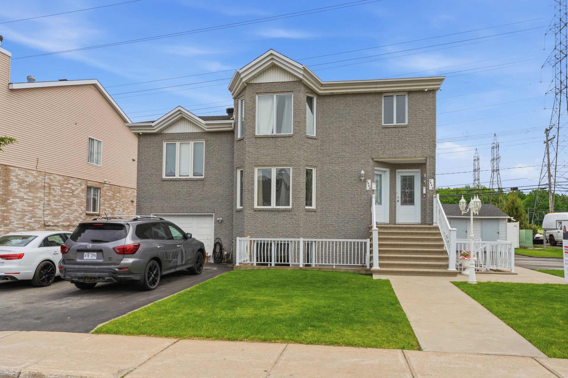 









3442

 - 3446


Rue Édith

,
Laval (Chomedey),




QC
H7P9Z7

