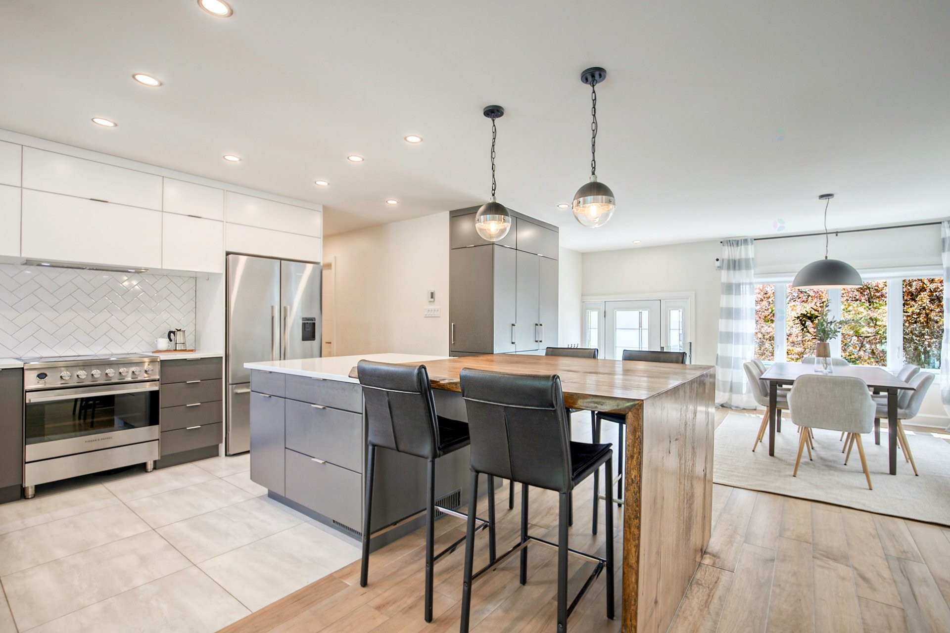 









1120


Rue Dolbeau

,
Saint-Bruno-de-Montarville,




QC
J3V4J5

