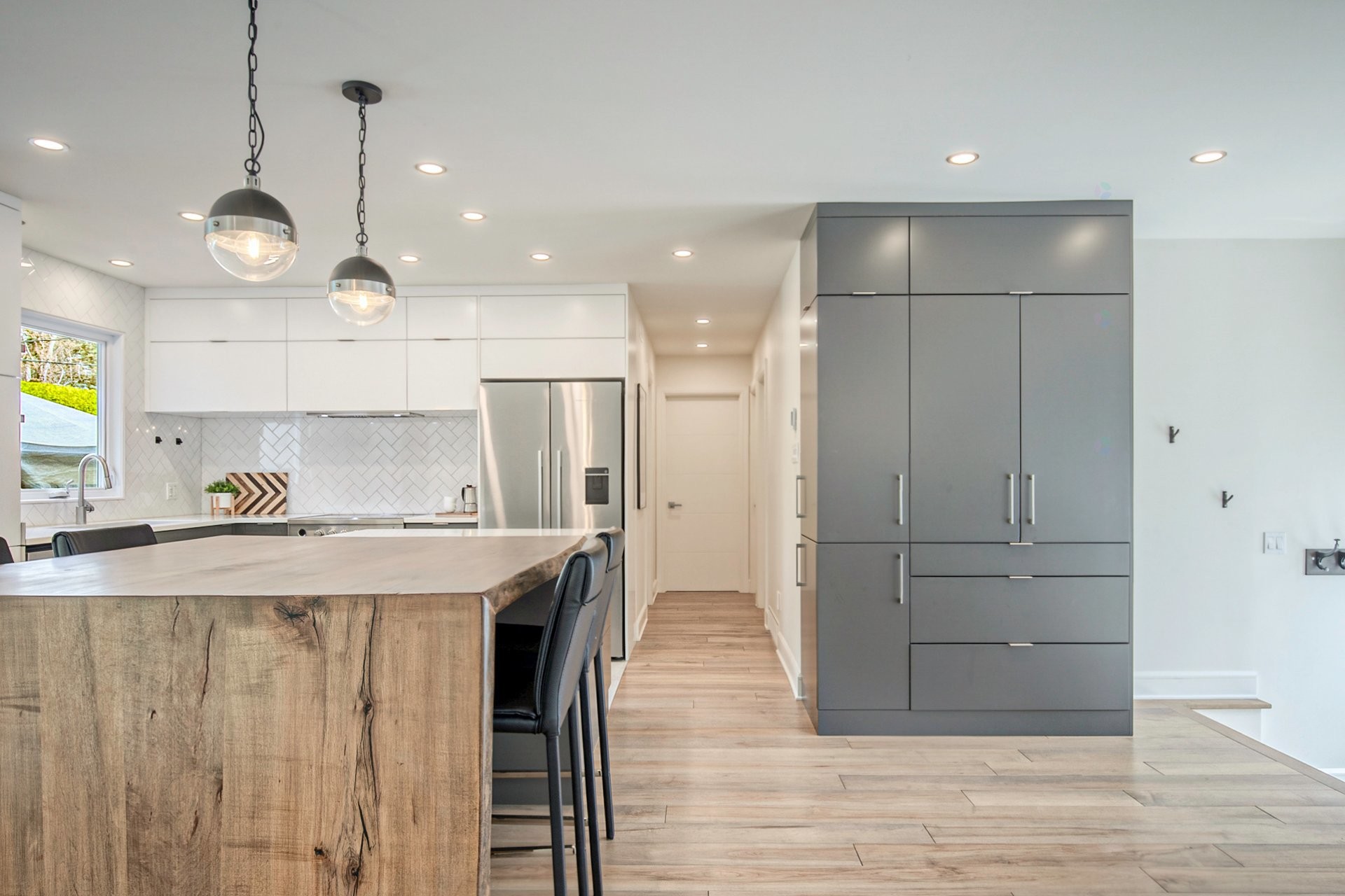 









1120


Rue Dolbeau

,
Saint-Bruno-de-Montarville,




QC
J3V4J5

