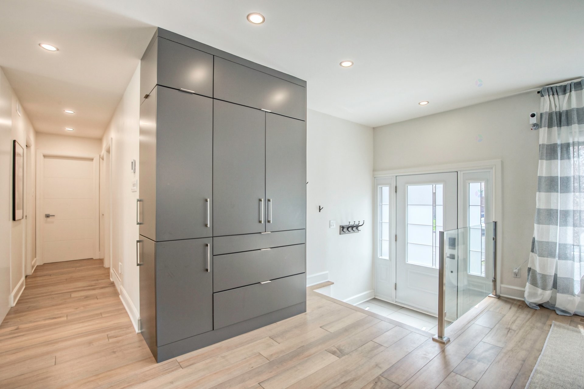 









1120


Rue Dolbeau

,
Saint-Bruno-de-Montarville,




QC
J3V4J5

