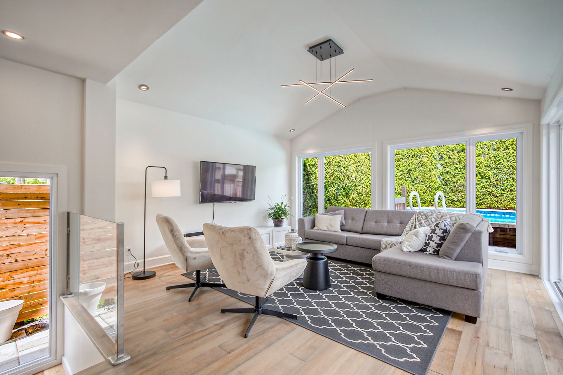 









1120


Rue Dolbeau

,
Saint-Bruno-de-Montarville,




QC
J3V4J5

