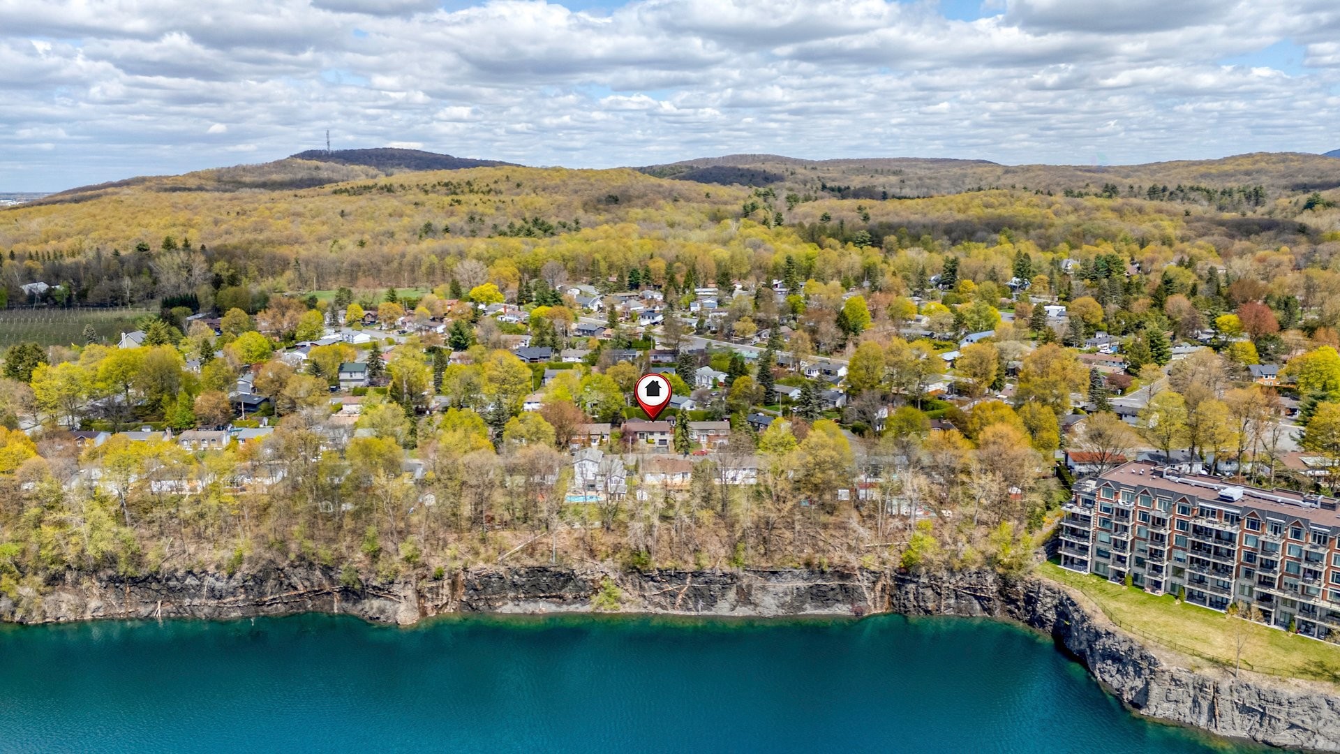 









1120


Rue Dolbeau

,
Saint-Bruno-de-Montarville,




QC
J3V4J5


