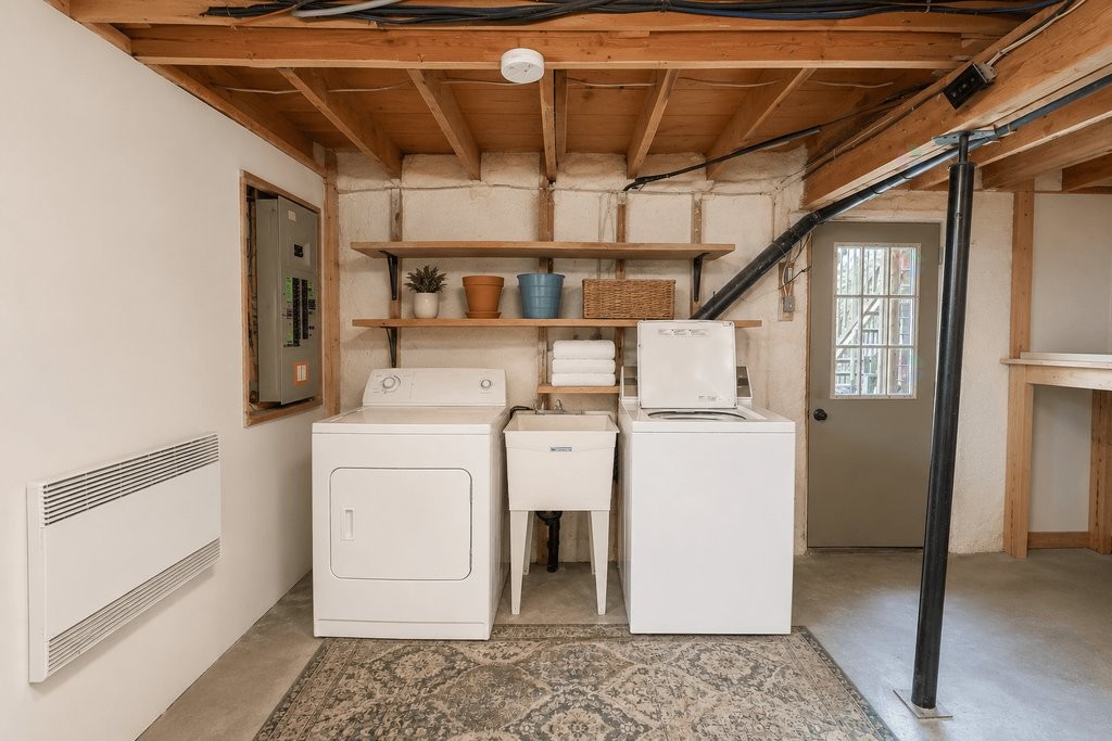 









16


Mtée Juniper

,
Chelsea,




QC
J9B1T4

