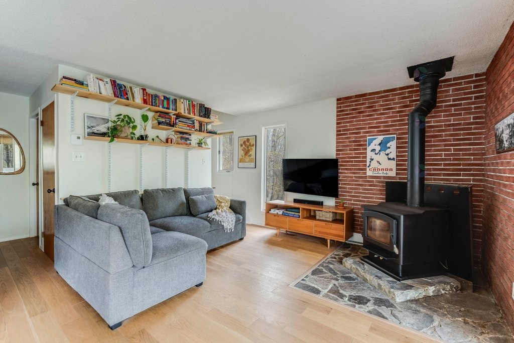









16


Mtée Juniper

,
Chelsea,




QC
J9B1T4

