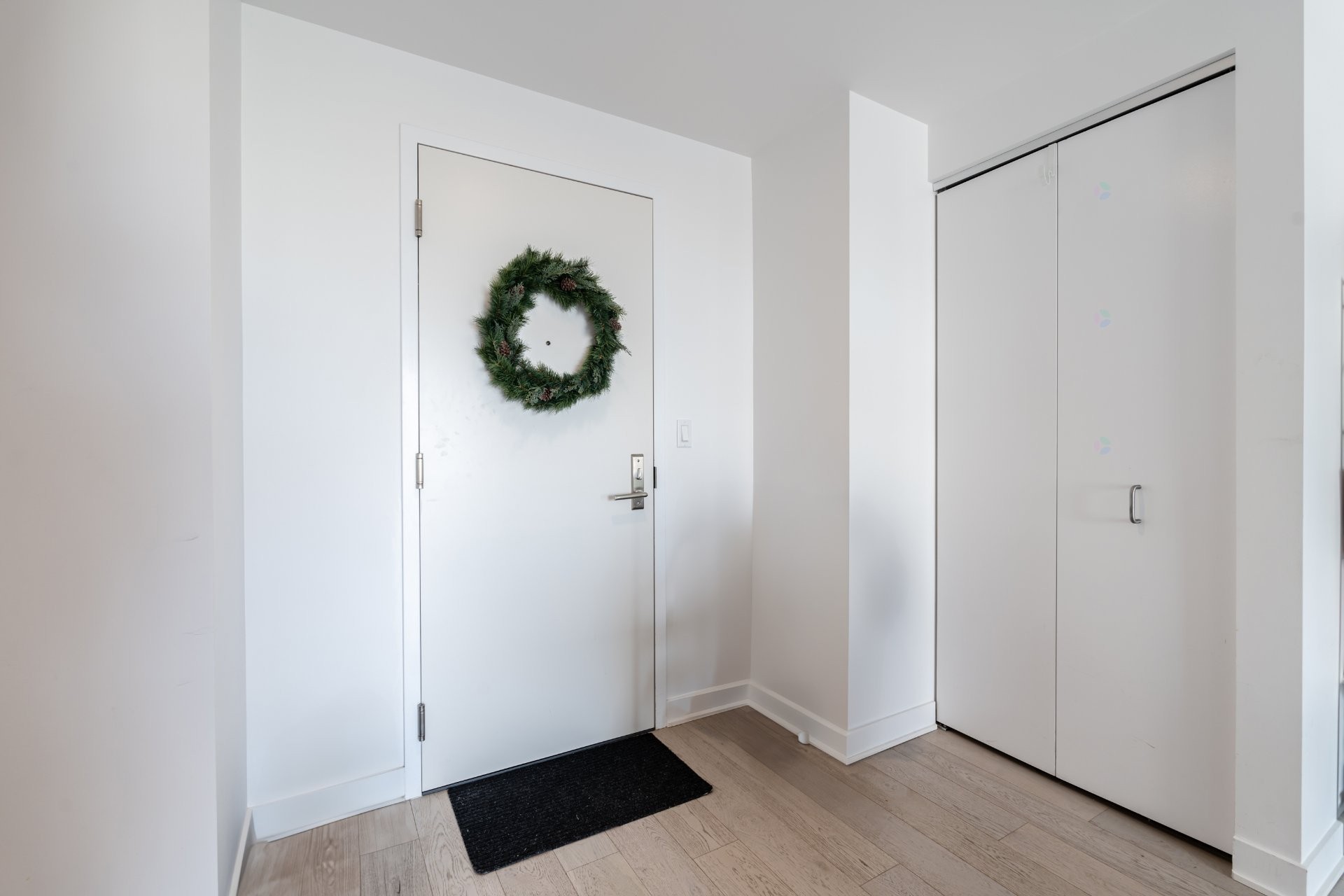 









1288


Av. des Canadiens-de-Montréal

, 1703,
Montréal (Ville-Marie),




QC
H3B3B3

