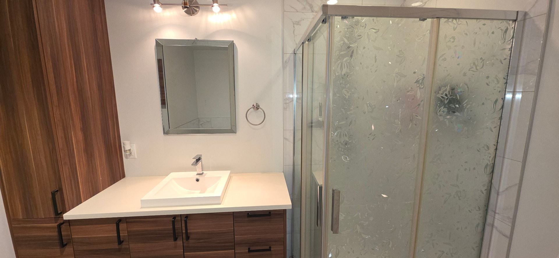 









1971


Rue Préfontaine

,
Longueuil (Le Vieux-Longueuil),




QC
J4Z3X6

