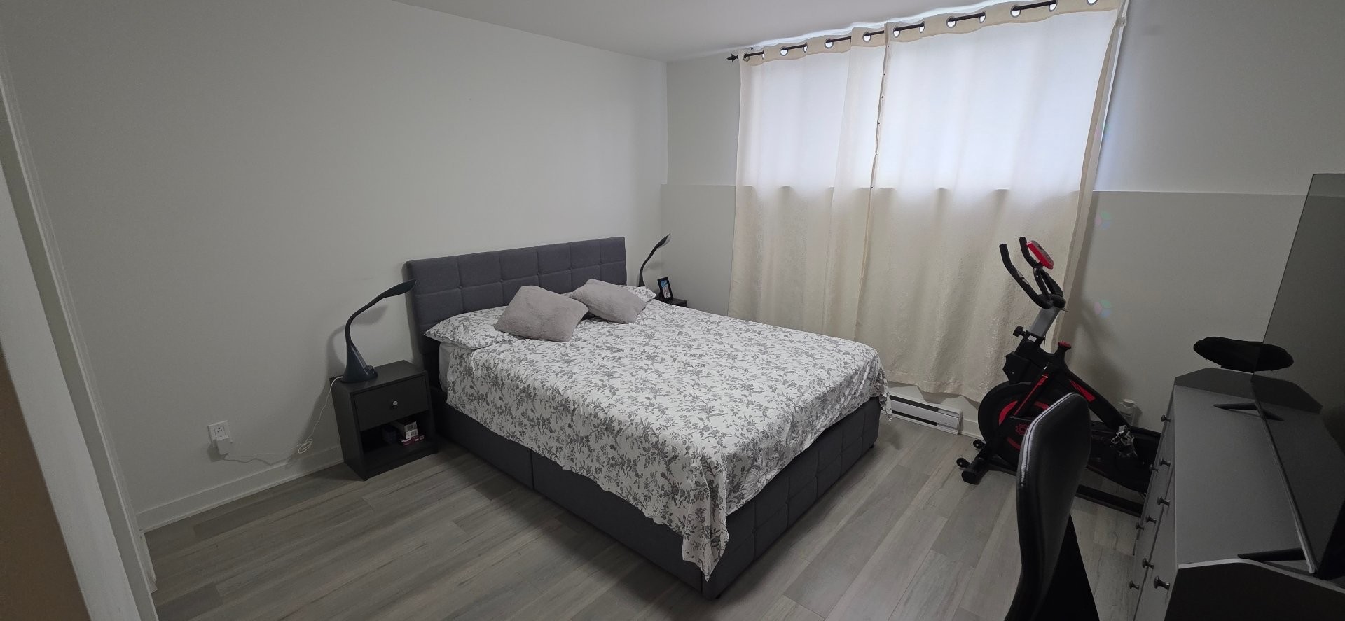 









1971


Rue Préfontaine

,
Longueuil (Le Vieux-Longueuil),




QC
J4Z3X6

